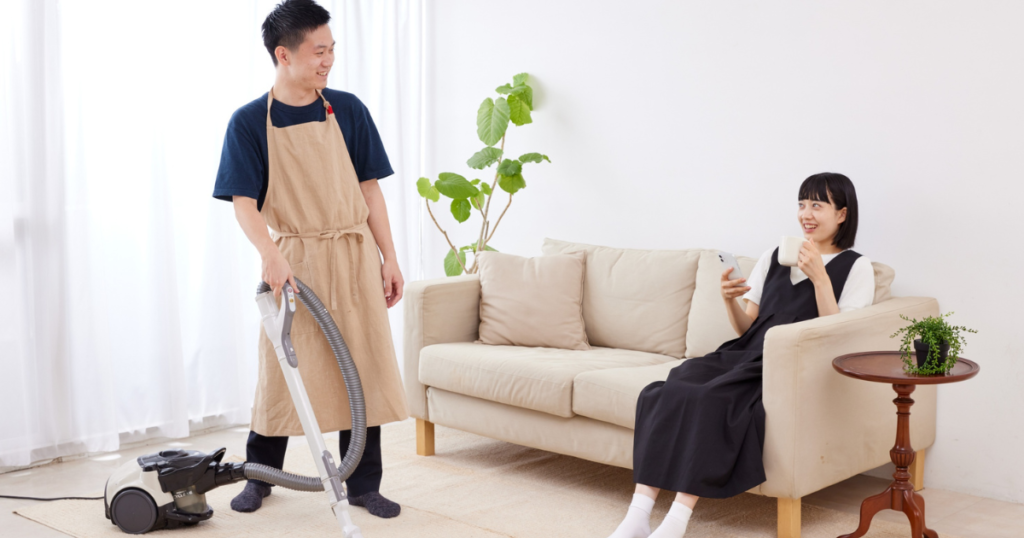家事をする夫